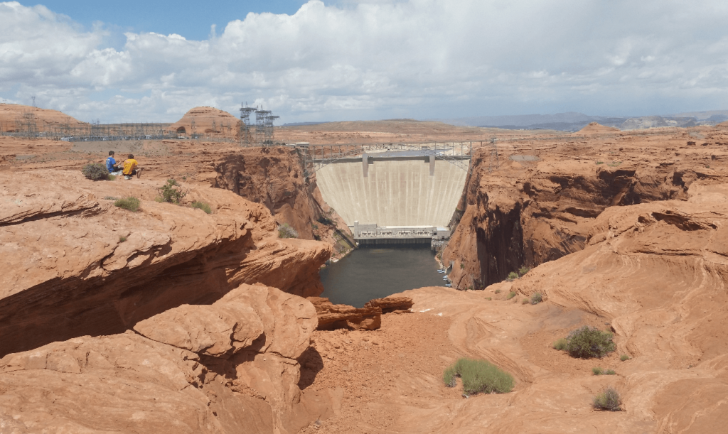 concrete dam in red rock canyon